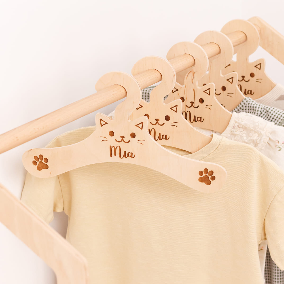 Boyish Hanger